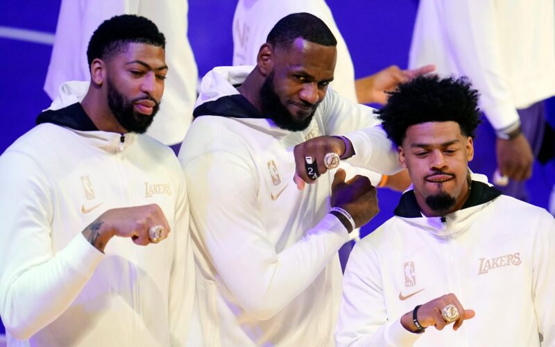lakers rings