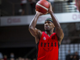 D. Jaksonas „Ryte" neužsibuvo