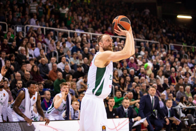 Artūras Milaknis gins snaiperio vardą