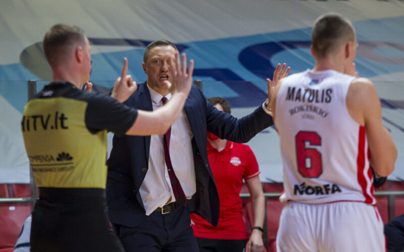 Rytas šventė pergalė. Juventus protestuoja