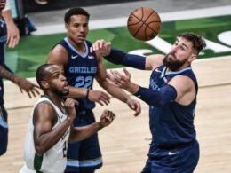 "Grizzlies" ekipa svečiuose įveikė "Bucks"