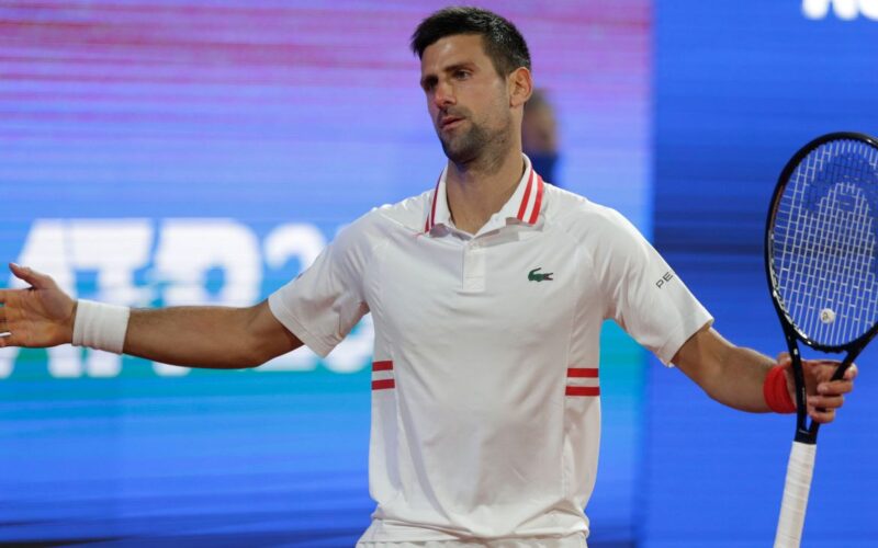 N.Djokovičius krito prieš rusą A.Karatsevą.