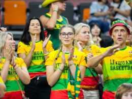 Sirgaliai grįžta į arenas