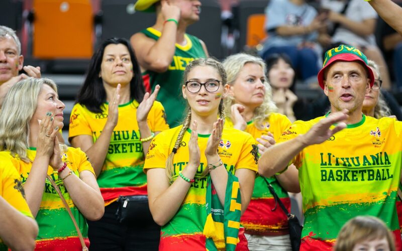 Sirgaliai grįžta į arenas