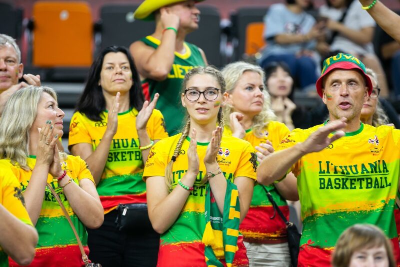 Sirgaliai grįžta į arenas