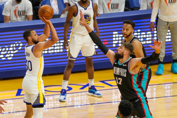 "Grizzlies" neatsilaikė prieš "Warrios"