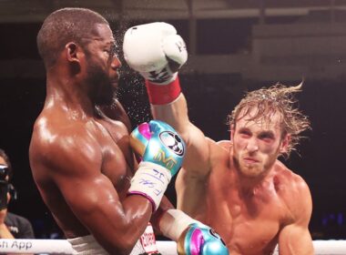 Bokso legenda nesugebėjo įveikti kur kas silpnesnio varžovo