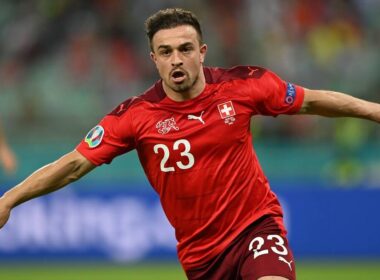 Shaqiri triumfo akimirka