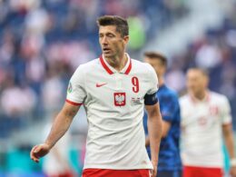 Lenkija išsaugoja galimybes patekti į kitą etapą