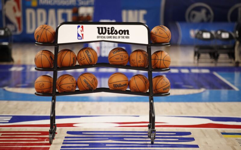 NBA duris mėgins praverti du lietuviai