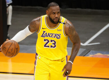 Lebronos Jamesas įstojo į sporto milijardierių klubą