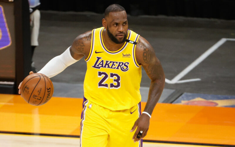 Lebronos Jamesas įstojo į sporto milijardierių klubą