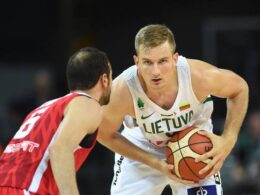 Vaidas Kariniauskas nuo šiol vilkės Vilniaus "Ryto" marškinėlius