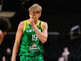 M.Kuzminskas savo karjerą tęs "Zenit" klube