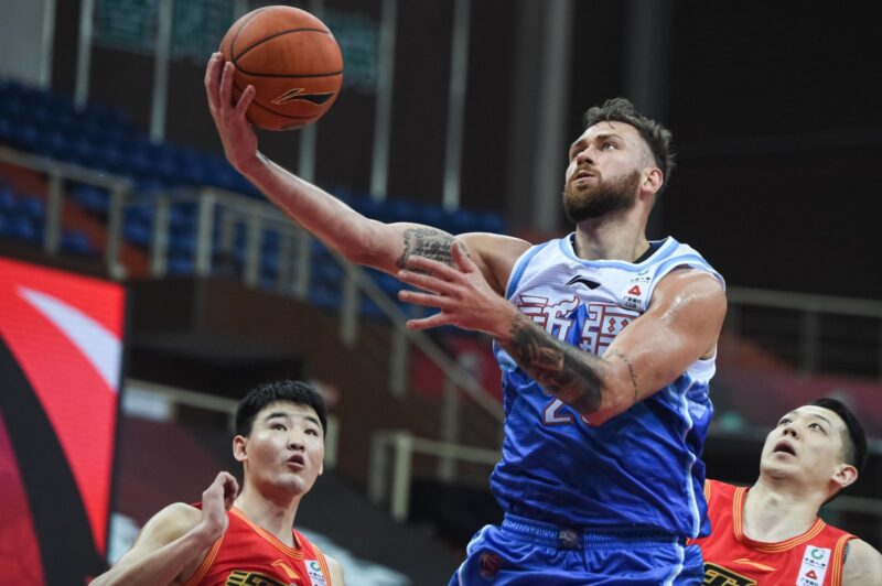 Kinija gali atsisakyti legionierių