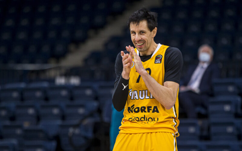 Lukauskis saulės miestą iškeičia į baltąją rožę