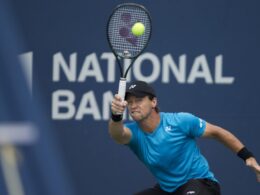 R.Berankis pergalingai pradėjo Daviso taurės startą