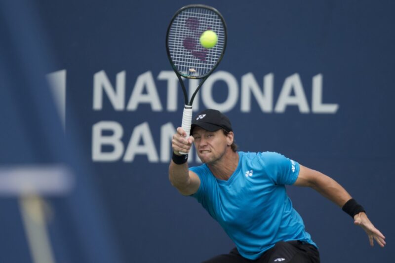R.Berankis pergalingai pradėjo Daviso taurės startą