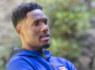 Nigelas Heysas nustebino pakeisdamas pavardę