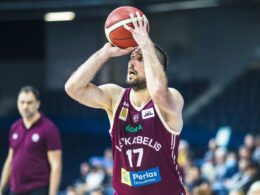 G. Orelikas atakuoja krepšį