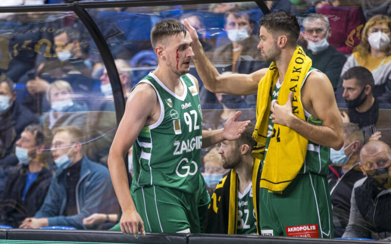 "Žalgiris" tik po sunkios kovos įveikė lygos debiutantus