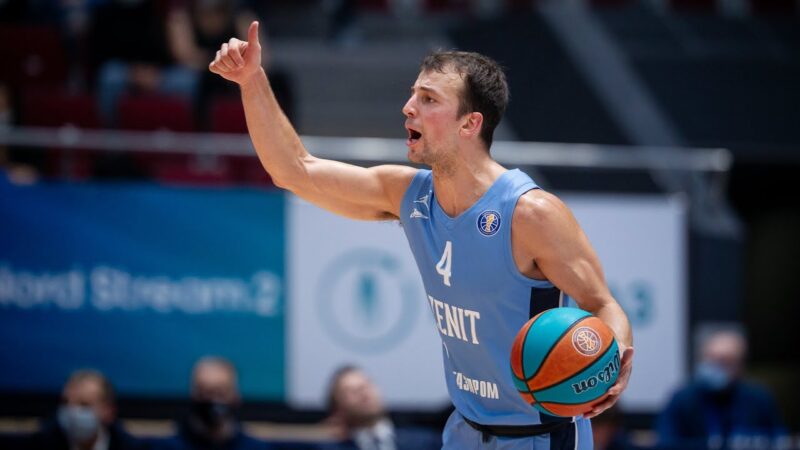 K. Pangosas keliasi už Atlanto