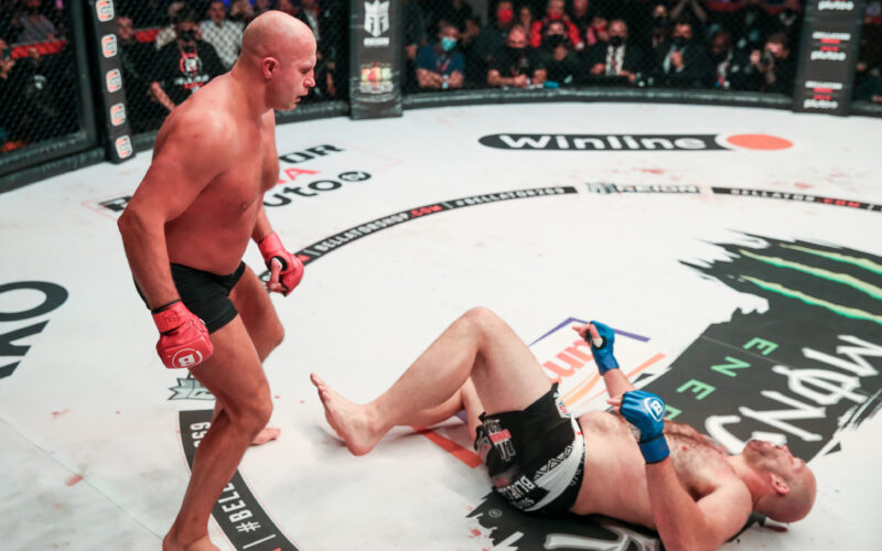 Fiodoras Jemeljanenko nokautavo Timą Johnsoną