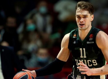 M. Hezonja su kamuoliu