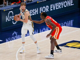 D. Sabonis su kamuoliu