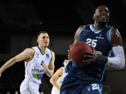 JaJuanas Johnsonas nuskandino „Lietkabėlį"